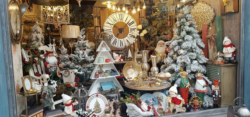 Οι Ελληνες δεν ψωνίσανε τα Χριστούγεννα  - Media