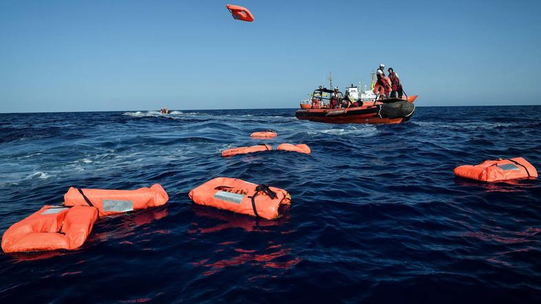 Λιβύη: Τέσσερα πτώματα παιδιών εντοπίστηκαν μετά από ναυάγιο με δεκάδες μετανάστες - Media