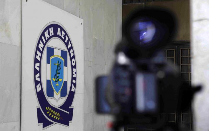 Θρίλερ με νεκρό άντρα στο λιμάνι του Πειραιά - Media