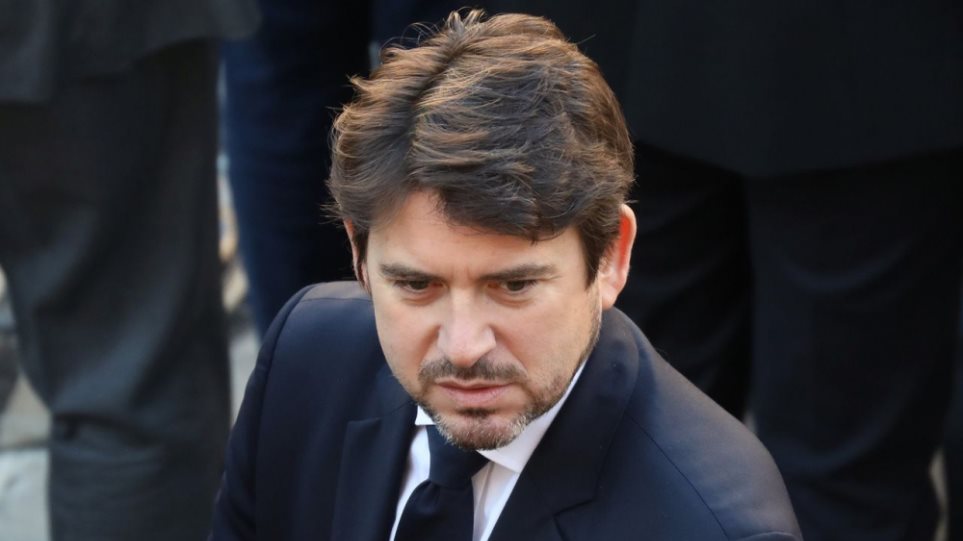 Νέο χτύπημα με τον Μακρόν: Ποιος τον εγκαταλείπει   - Media