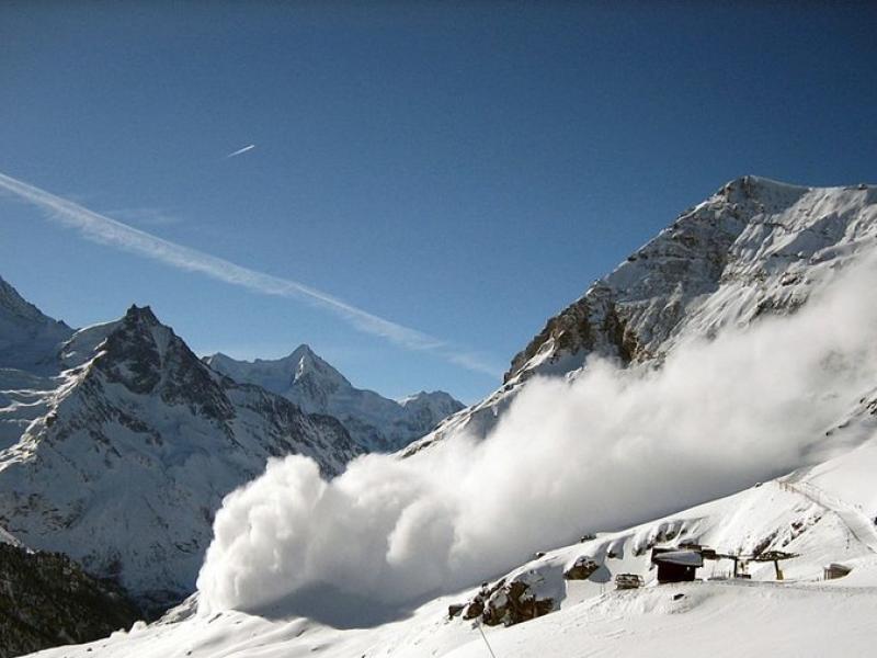 Χιονοστιβάδα στο Μπάνσκο: Δεν επιβεβαιώνει το ΥΠΕΞ τον τραυματισμό Ελλήνων - Media