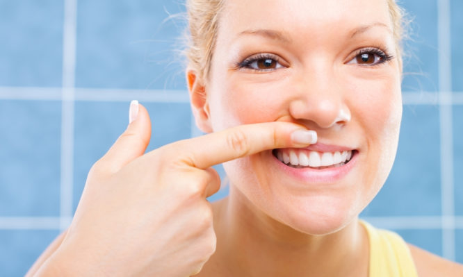 Προσοχή: Από τι πάσχετε αν δείτε αυτό στα ούλα σας! (Video) - Media