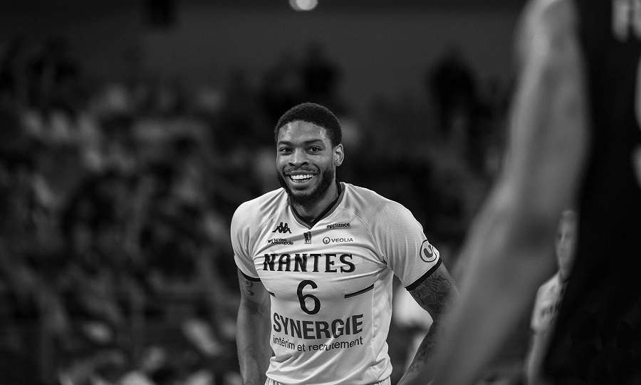 Πέθανε ο Μπράιαν Μάρσαλ - Media