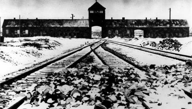 Χάικο Μάας: «Η άγνοια πολλών νέων για τα ναζιστικα εγκλήματα είναι επικίνδυνη» - Media