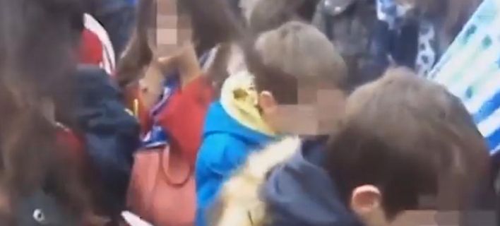 Μικρά παιδιά «πνίγηκαν» στα δακρυγόνα  (video)  - Media