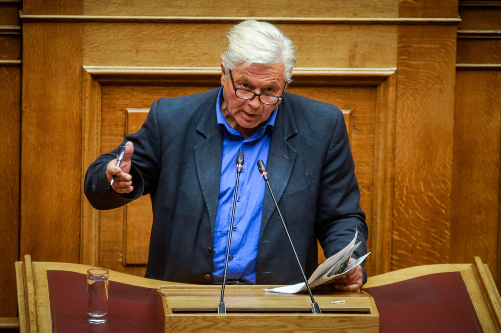 Υπέρ της Συμφωνίας των Πρεσπών ο Παπαχριστόπουλος: «Γελάνε στην Ευρώπη» - Media