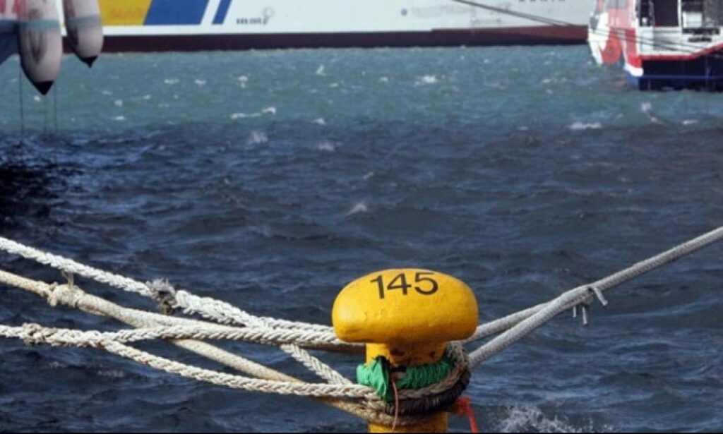 Άνεμοι έως 10 μποφόρ στο Αιγαίο – «Δεμένα» τα πλοία στα λιμάνια - Media