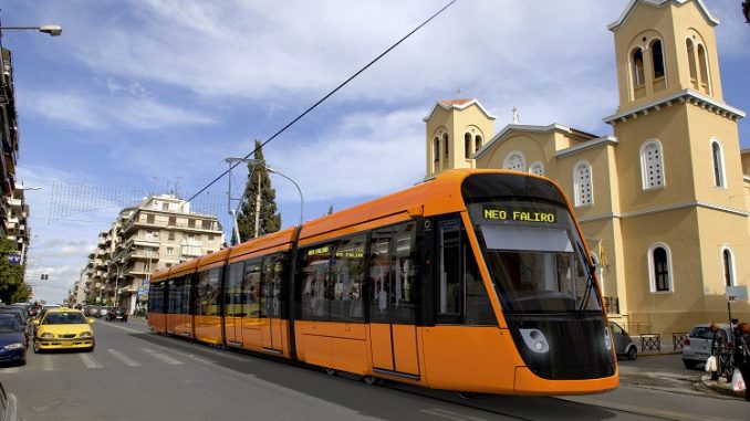 Με παρατράγουδα η ψηφοφορία  για το χρώμα των νέων τραμ - Αμφιλεγόμενος νικητής το …πορτοκαλί   - Media