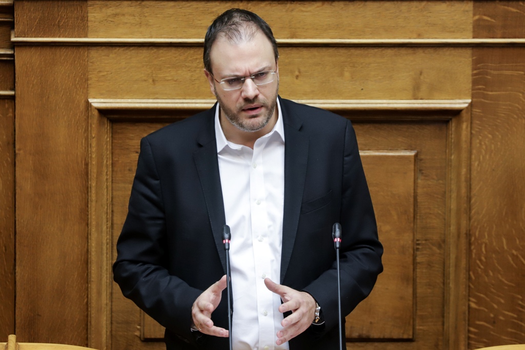 Θεοχαρόπουλος: Να μην χαρίσουμε το δημοκρατικό Κέντρο στον Μητσοτάκη - Media