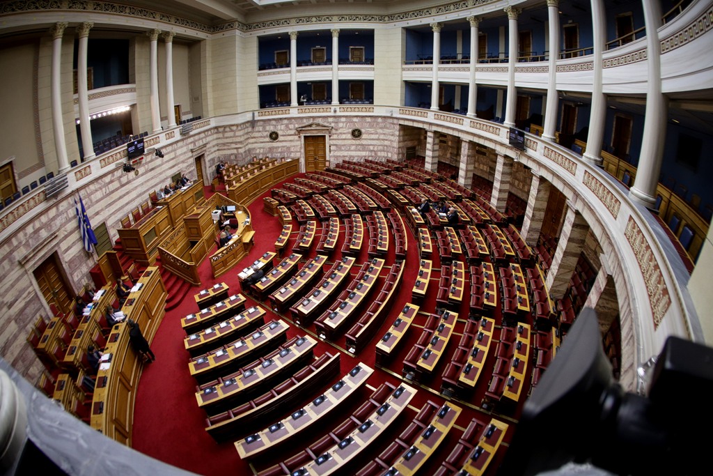 Κατατέθηκε στη Βουλή το πρωτόκολλο κύρωσης της ένταξης της ΠΓΔΜ στο ΝΑΤΟ - Media