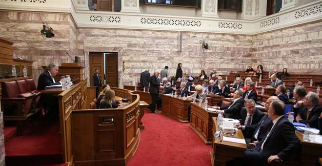 Ένταση, ενστάσεις και σκληρές αντιπαραθέσεις στην Επιτροπή Εξωτερικών Υποθέσεων για τις Πρέσπες - Media