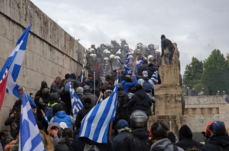 Φρούραρχος της Βουλής: Από τύχη δεν είχαμε θύμα στα επεισόδια της Κυριακής - Media