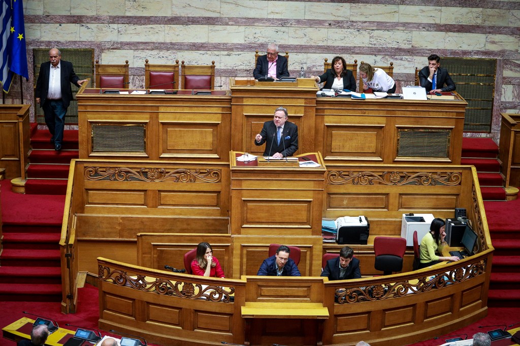 Τι γίνεται αν η ΝΔ καταθέσει πρόταση δυσπιστίας - Τι προβλέπει ο Κανονισμός της Βουλής  - Media