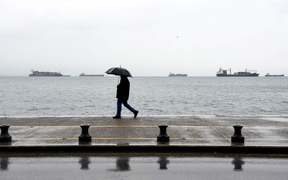 Παγωμένη βροχή έφερε η «Υπατία» σε Μακεδονία-Θεσσαλία - Media