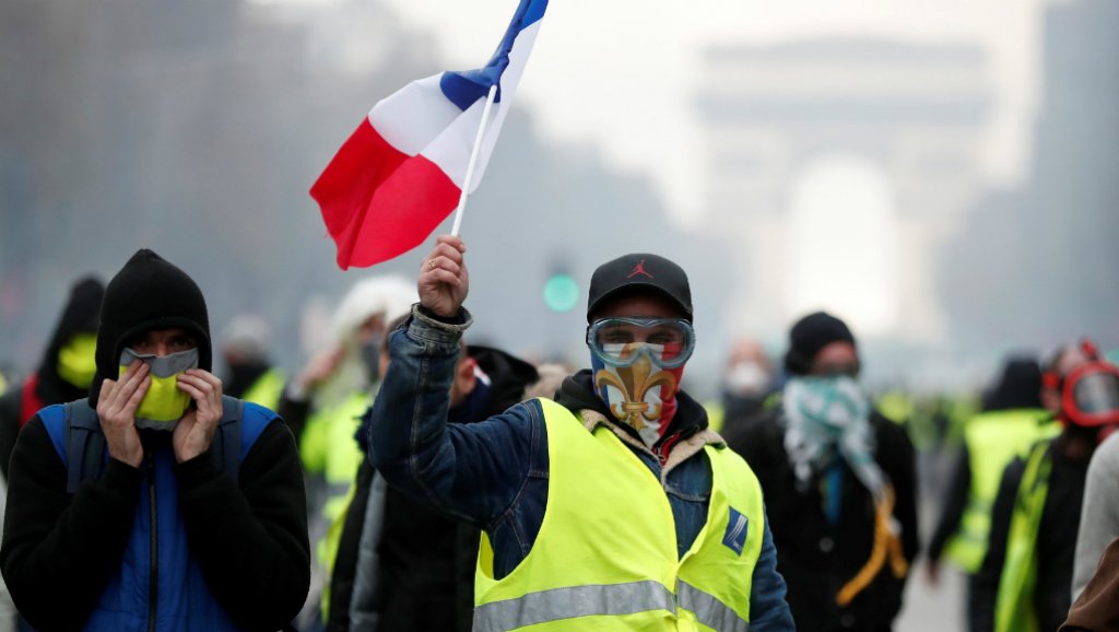 Κουράστηκαν οι Γάλλοι: Θέλουν να σταματήσουν τα «κίτρινα γιλέκα» - Media