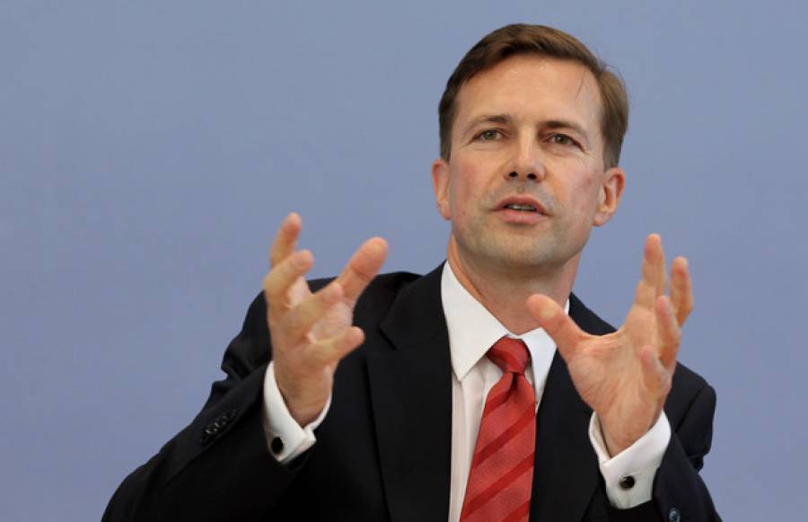 Στήριξη Ζάιμπερτ στις Πρέσπες με αιχμή για τα περί ανταλλαγής με τις συντάξεις - Media