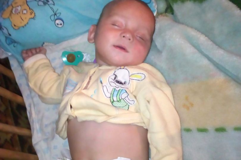 Μητέρα πότισε το μωρό της βότκα για να κοιμηθεί και να πάει σε πάρτι – Το βρέφος πέθανε  - Media