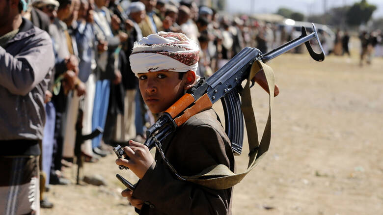Η UNICEF κρούει τον κώδωνα του κινδύνου: Δεκάδες χιλιάδες παιδιά γίνονται στρατιώτες παρά τη θέλησή τους - Media