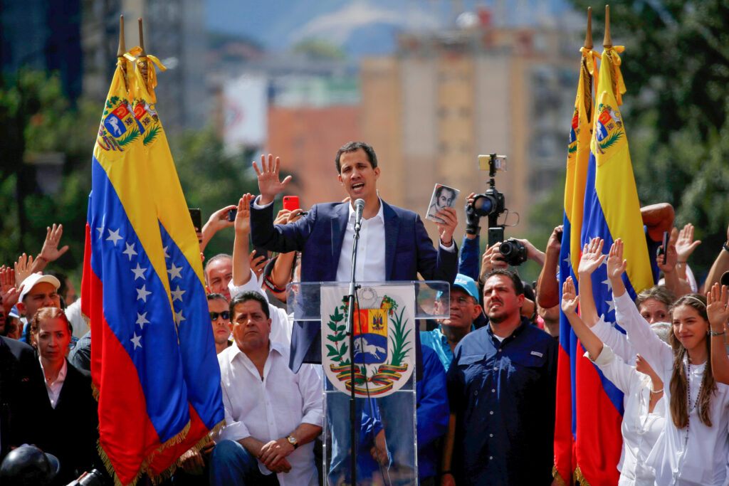 Ισπανία, Βρετανία, Γαλλία και Σουηδία αναγνωρίζουν τον Γκουαϊδό ως προσωρινό πρόεδρο της Βενεζουέλας  - Media