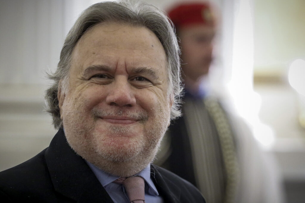 Κατρούγκαλος: Δεν προετοιμάζουμε σενάριο δεξιάς παρένθεσης - Ο ΣΥΡΙΖΑ θα ψηφίσει Παυλόπουλο - Media