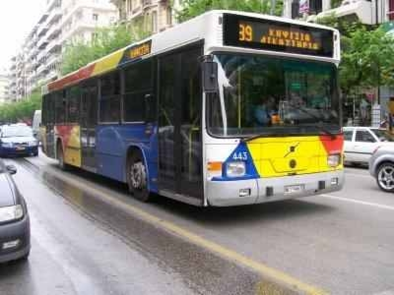 Θεσσαλονίκη: Επίθεση με πέτρες σε λεωφορείο του ΟΑΣΘ - Media