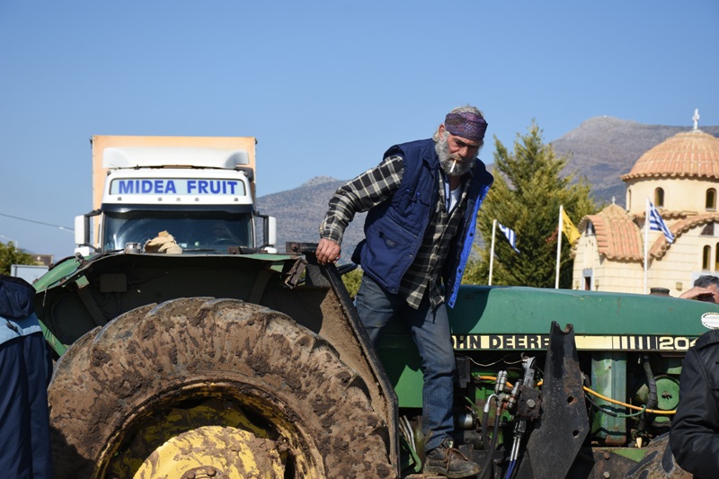 «Τελεσίγραφο» των αγροτών στην κυβέρνηση - Απειλούν με κάθοδο τρακτέρ στην Αθήνα - Media