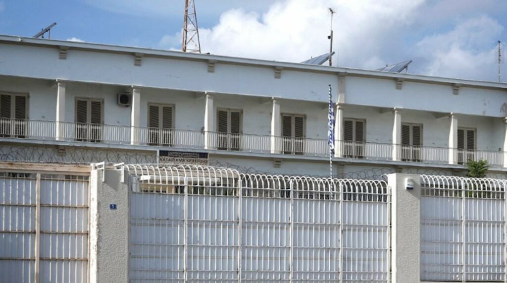 Εισαγγελική παρέμβαση για τις καταγγελίες Αραβαντινού περί ξυλοδαρμών στις φυλακές - Media