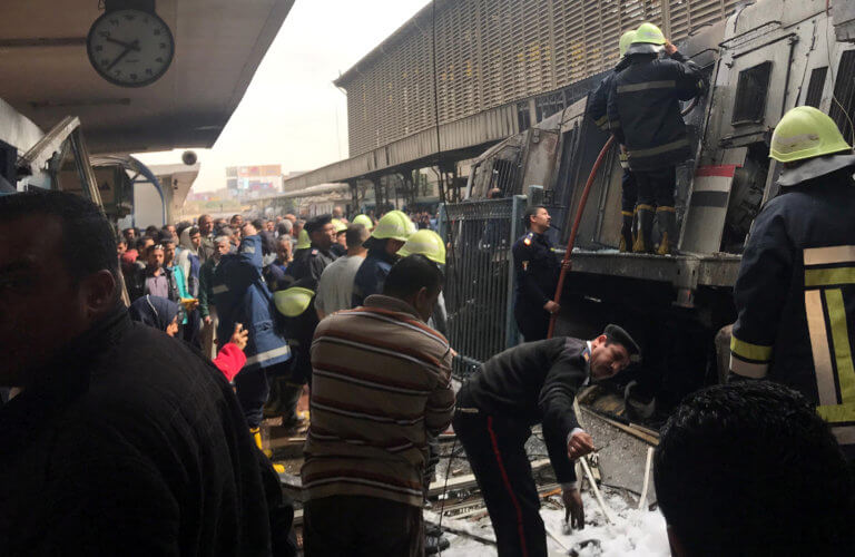 Εκτροχιασμός τραίνου στο Κάιρο - Νεκροί και τραυματίες στον σιδηροδρομικό σταθμό (Video και Photos) - Media