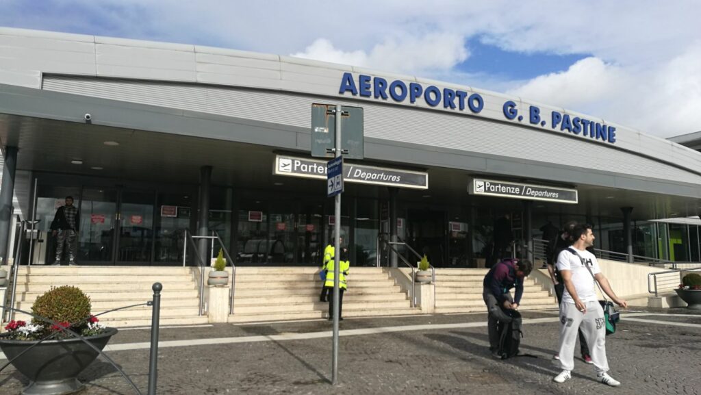 Προσωρινό «λουκέτο» σε αεροδρόμιο της Ρώμης – Βρήκαν βόμβες του Β΄ Παγκόσμιου Πολέμου - Media