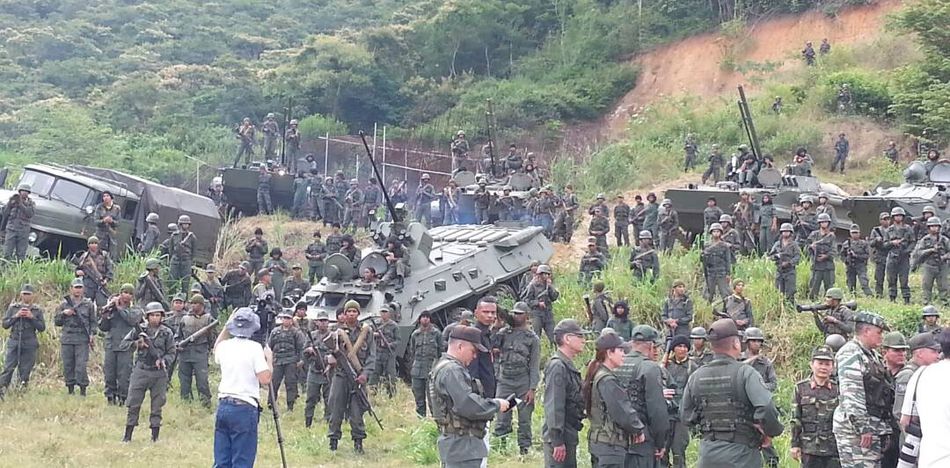 Ο Μαδούρο κήρυξε την έναρξη των μεγαλύτερων στρατιωτικών γυμνασίων της Βενεζουέλας (Video) - Media