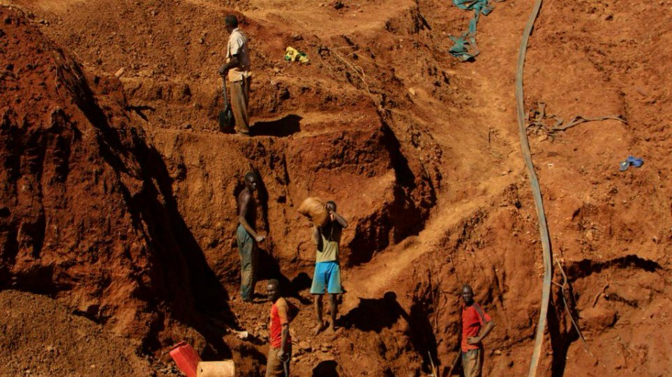 Ζιμπάμπουε: Χάνονται οι ελπίδες για 70 εργάτες ορυχείων που παγιδεύτηκαν σε στοές - Media