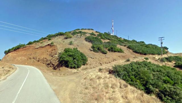 Φθιώτιδα: Βρέθηκε νεκρός πεσμένος δίπλα στο αυτοκίνητο - Η μοιραία βόλτα στο βουνό - Media