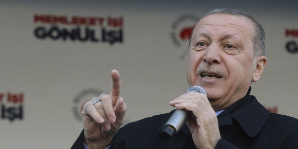 Ο Ερντογάν τρίζει τα δόντια στην Ευρώπη για το προσφυγικό: Ζείτε στη γαλήνη χάρη στην αυτοθυσία της Τουρκίας - Media
