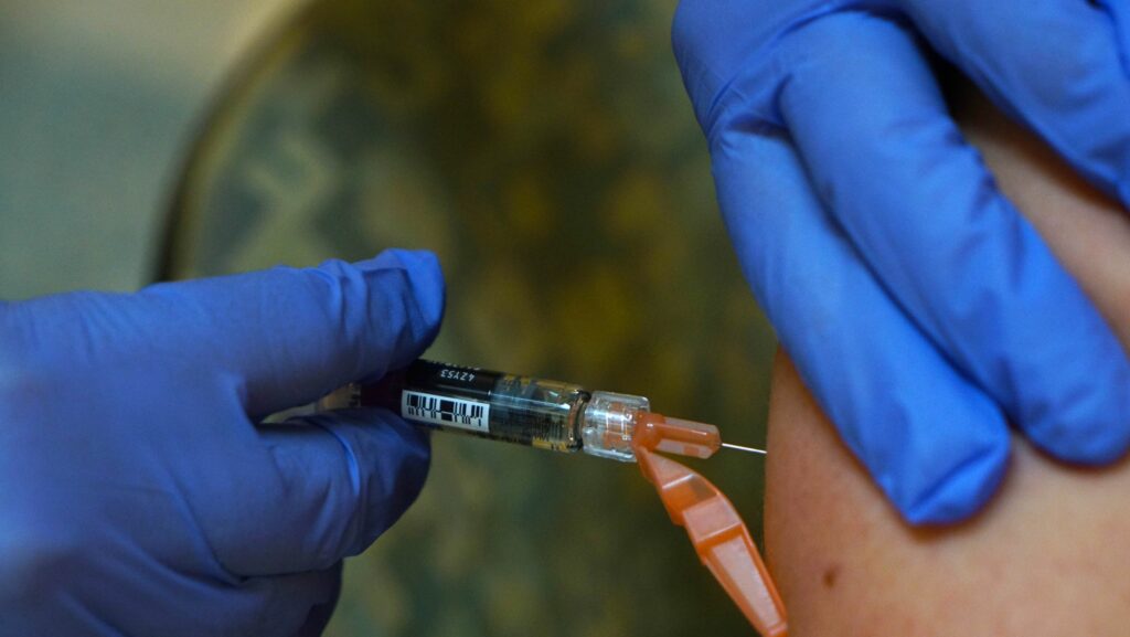 Καταρρέει άλλος ένας μύθος: Το εμβόλιο της γρίπης δεν ευθύνεται για αποβολές - Media