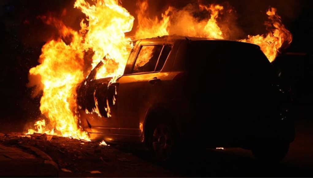 Θεσσαλονίκη: Φωτιά σε σταθμευμένα οχήματα - Media