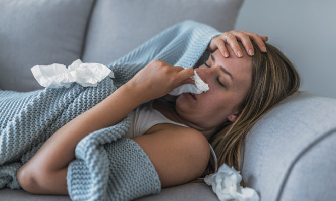 Τι σχέση έχει η γρίπη με το έμφραγμα - Τα ύποπτα συμπτώματα και πως να προστατευθείτε - Media