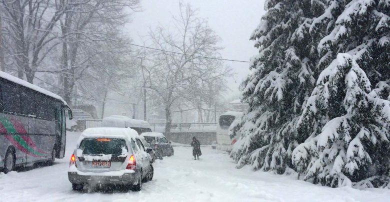 Λάρισα: Εγκλωβίστηκαν στα χιόνια 4,5 ώρες (Photos - VIdeo) - Media