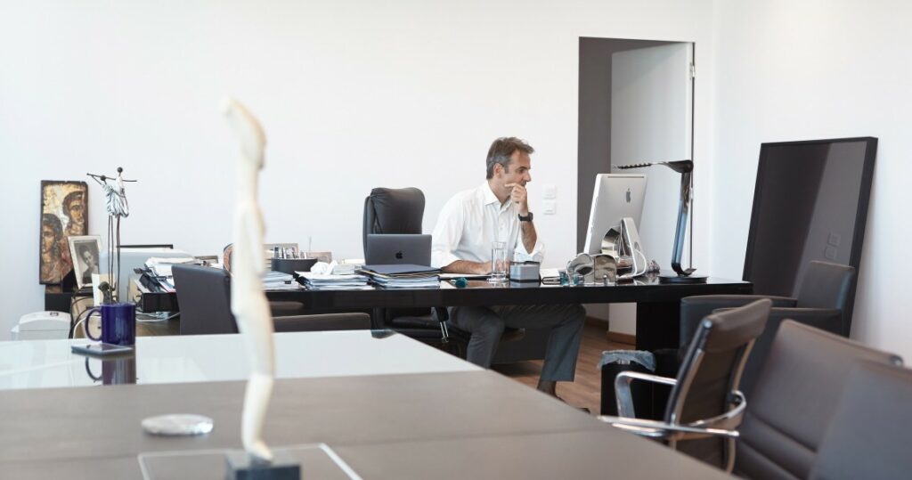 Τηλεφώνημα για βόμβα στο γραφείο του Μητσοτάκη  - Αποδείχθηκε φάρσα - Media