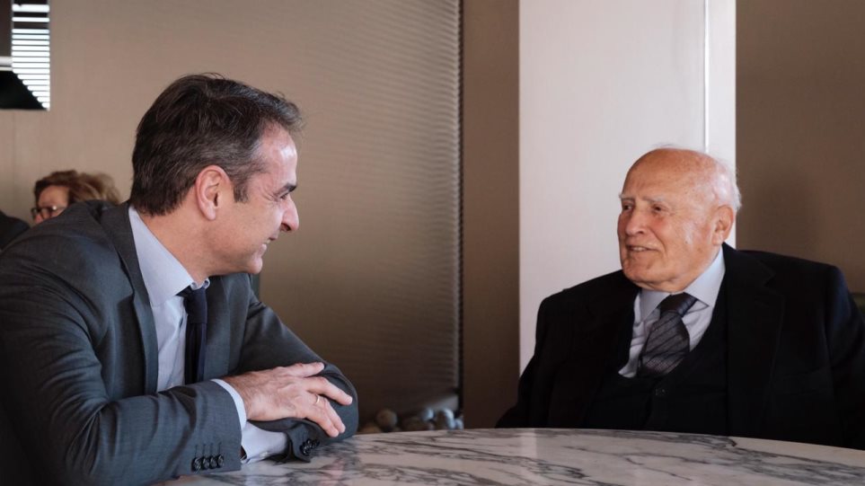 Συνάντηση Παπούλια-Μητσοτάκη σε φόντο... Πρεσπών - Media