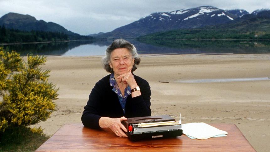 «Έφυγε» η Ρόζαμουντ Πίλτσερ - Media