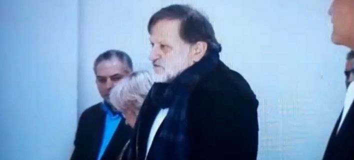 Φλώρινα: Ιερέας προέτρεψε βουλευτή του ΣΥΡΙΖΑ σε δημόσια μετάνοια για το αμάρτημα της προδοσίας (Video) - Media