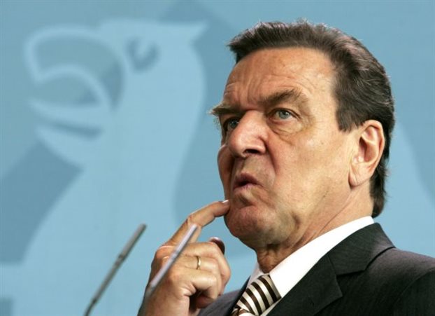 Οργή στο SPD για την παρέμβαση Σρέντερ - Media