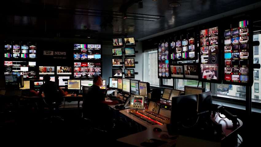 ΑΝΤ1 και ΣΚΑΪ διεκδικούν και θεματική άδεια - Media