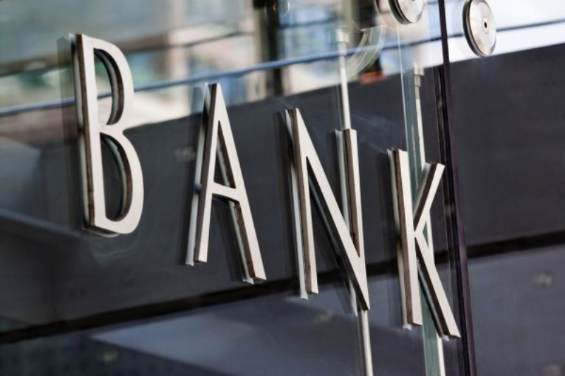 Απόφαση Παπανάτσιου: Οι τράπεζες θα ενημερώνουν τις φορολογικές αρχές για τα τραπεζικά τους προϊόντα - Media