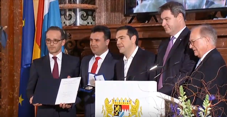 Παπαδημούλης: Τιμή για την Ελλάδα η βράβευση των Αλ. Τσίπρα και Ζ. Ζάεφ - Media