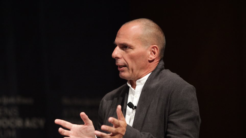 Βαρουφάκης: Γιατί φοβάστε το Grexit; - Media