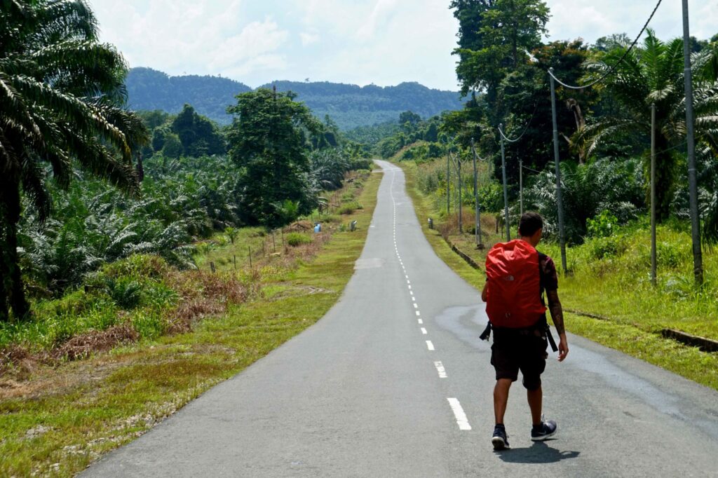 Ταϊλανδή που πάσχει από άνοια διένυσε 640 χιλιόμετρα με τα πόδια και έφτασε στην Κίνα! - Media