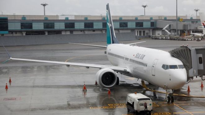 Η Βρετανία απαγορεύει την είσοδο 737 MAX στον εναέριο χώρο της - Καταρρέει η μετοχή της Boeing - Media