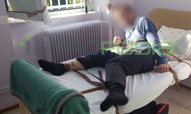 Δρομοκαΐτειο: 20χρονος αυτιστικός ζει δεμένος χειροπόδαρα με λουριά - Media