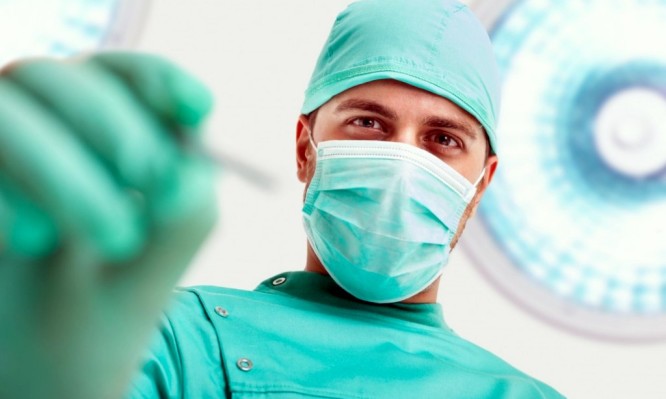 Γιατί οι χειρουργοί φοράνε πάντα πράσινα ή μπλε - Media